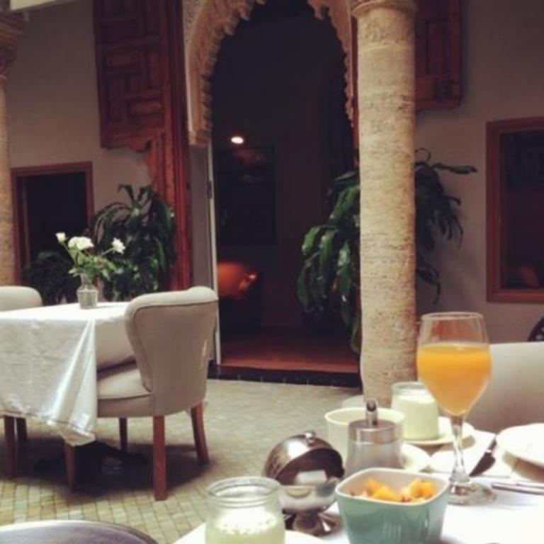 L'Alcazar Hotel ราบัต ภายนอก รูปภาพ