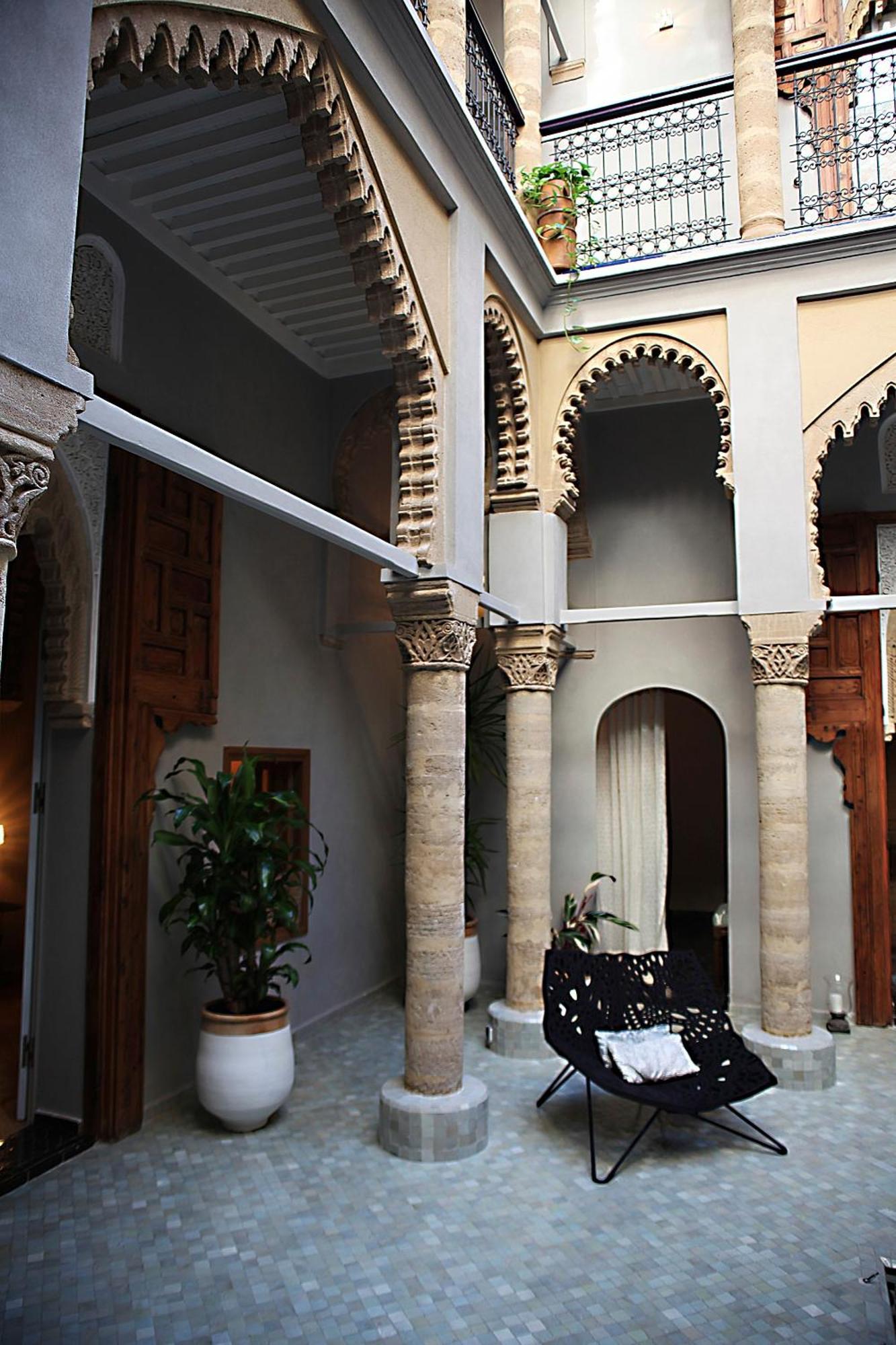 L'Alcazar Hotel ราบัต ภายนอก รูปภาพ